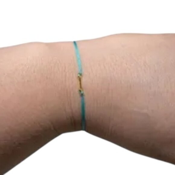 Gorjana Initial Prism Bracelet "I" – Blue String – Gold Plated - Picture 1 of 5